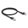 Delock RJ45 Netzwerkkabel Cat.6A S/FTP Stecker 45° nach links gewinkelt zu Stecker gerade 0,5 m schwarz