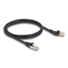 Delock RJ45 Netzwerkkabel Cat.6A S/FTP Stecker 45° nach links gewinkelt zu Stecker gerade 1 m schwarz
