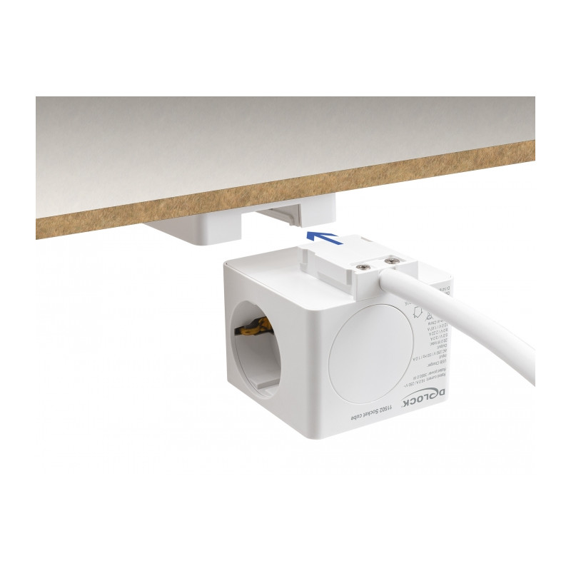 Delock Steckdosenwürfel mit Verlängerungskabel 3-fach mit Kindersicherung und USB PD 3.0 Ladegerät 20 W, 1,5 m Kabel, weiß