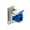 Delock Panel Mount SC Simplex Buchse zu SC Simplex Buchse mit Laserschutzklappe innen silber / blau / weiß